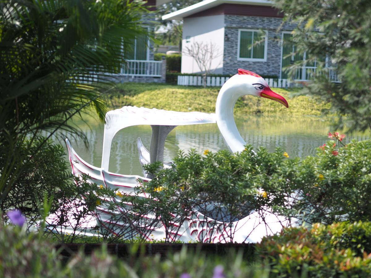 Rai Fahpratan Home And Garden Ban Pak Ngam  Luaran gambar