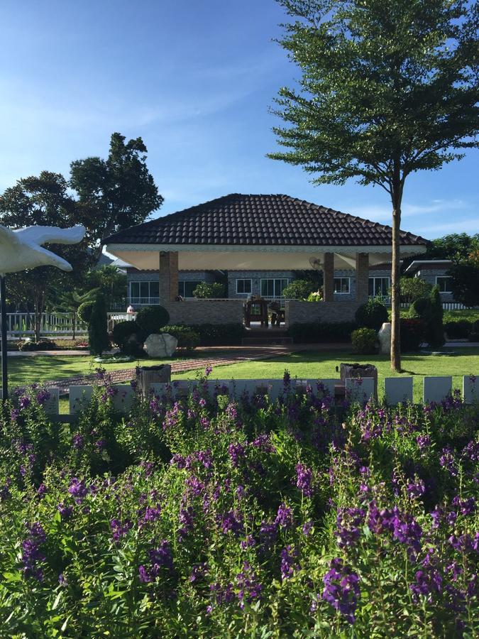 Rai Fahpratan Home And Garden Ban Pak Ngam  Luaran gambar