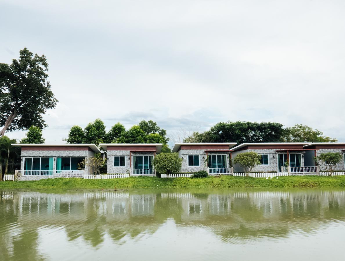 Rai Fahpratan Home And Garden Ban Pak Ngam  Luaran gambar