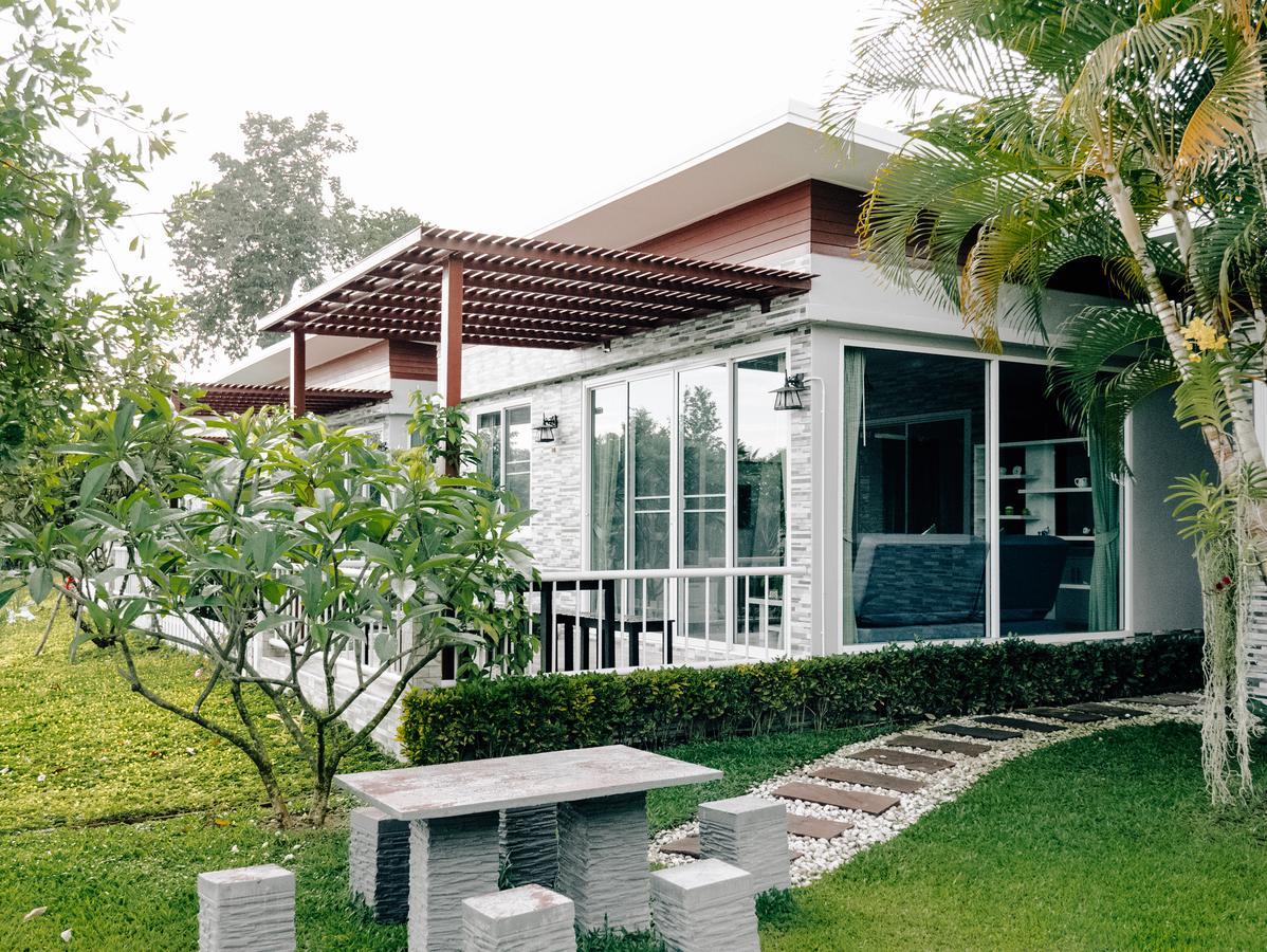 Rai Fahpratan Home And Garden Ban Pak Ngam  Luaran gambar